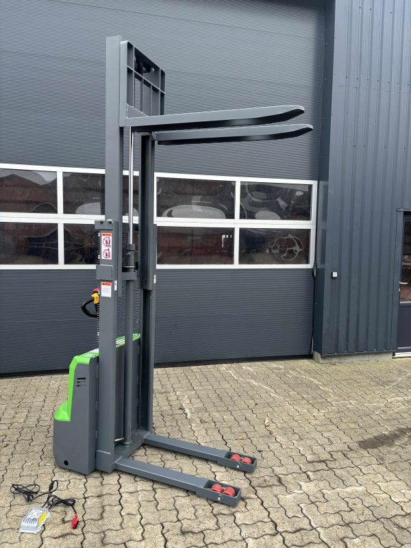 Osaka/ Hangcha El stabler 1200kg