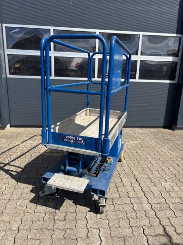Power Tower 4 Meter Personlift.